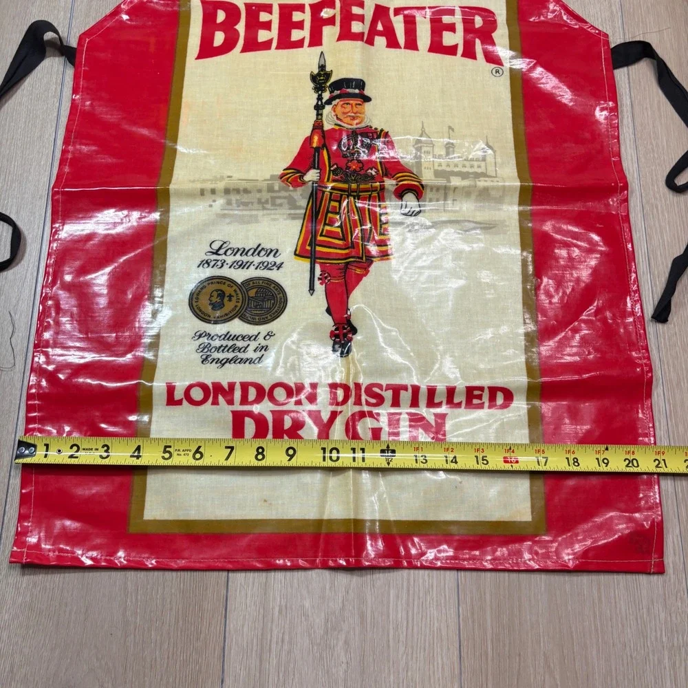 Vintage Beefeater London Dry Gin Advertising Apron PVC Bartender Made in England